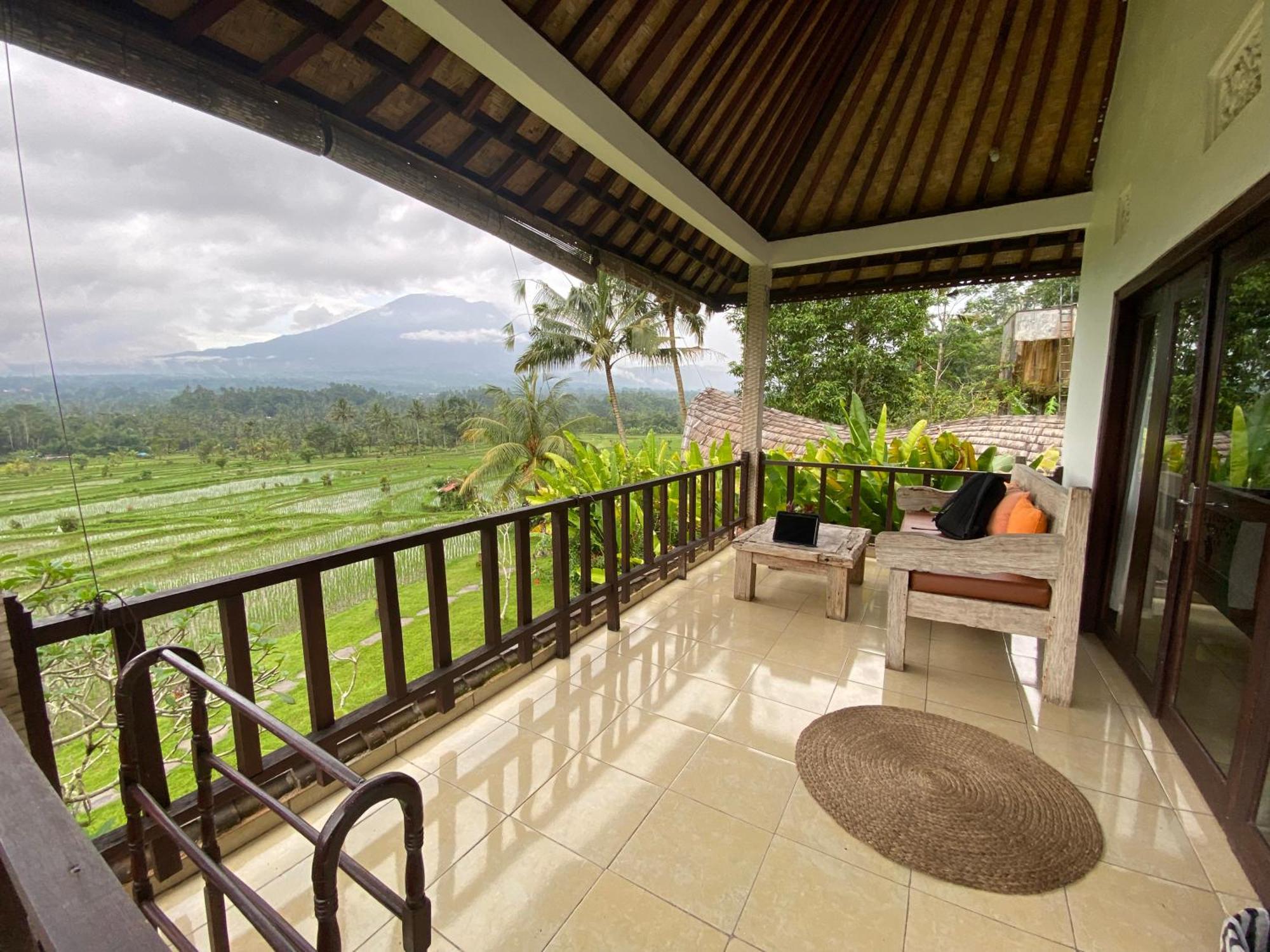 Great Mountain Views Villa Resort Selat Exterior foto