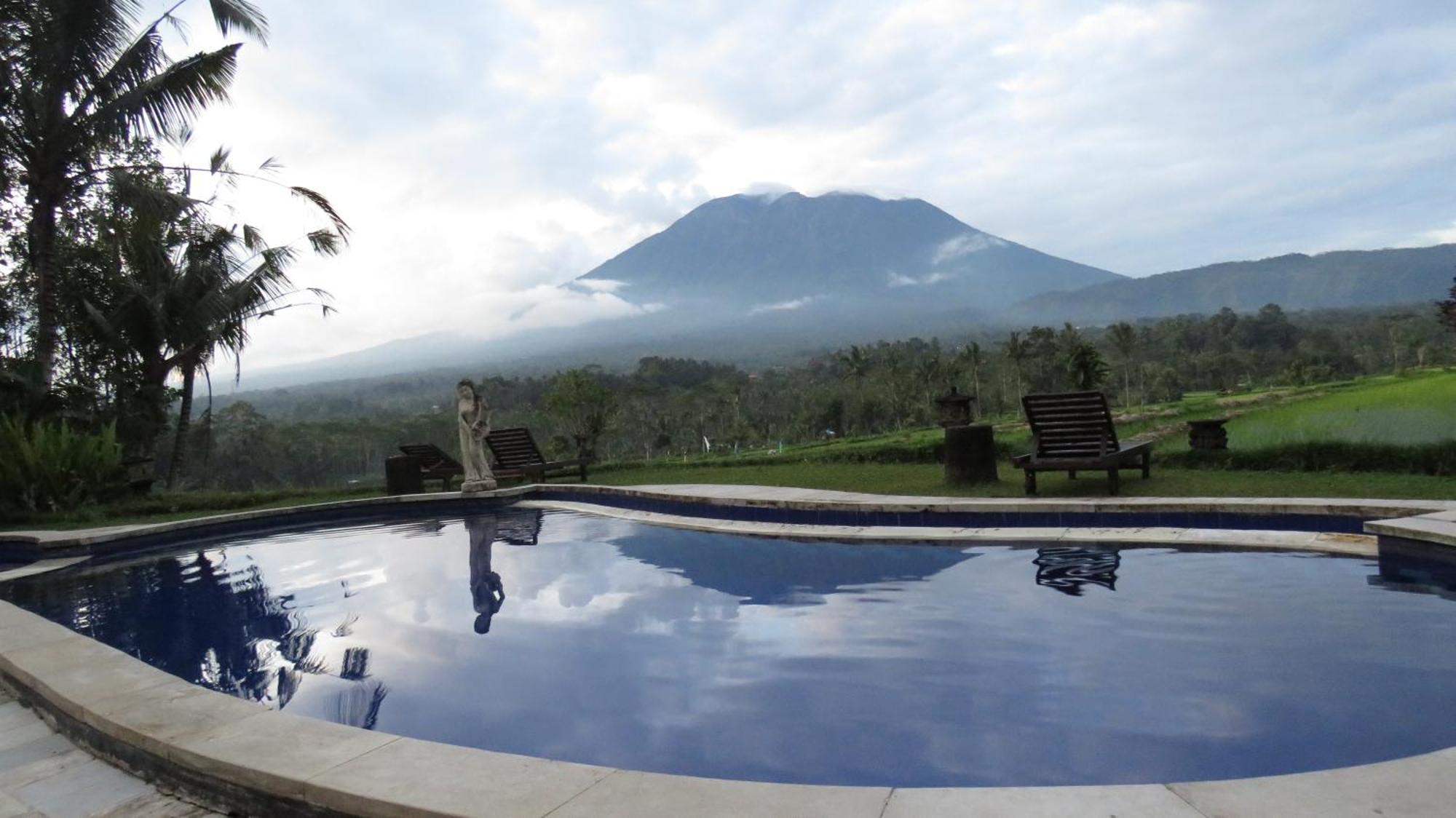 Great Mountain Views Villa Resort Selat Exterior foto